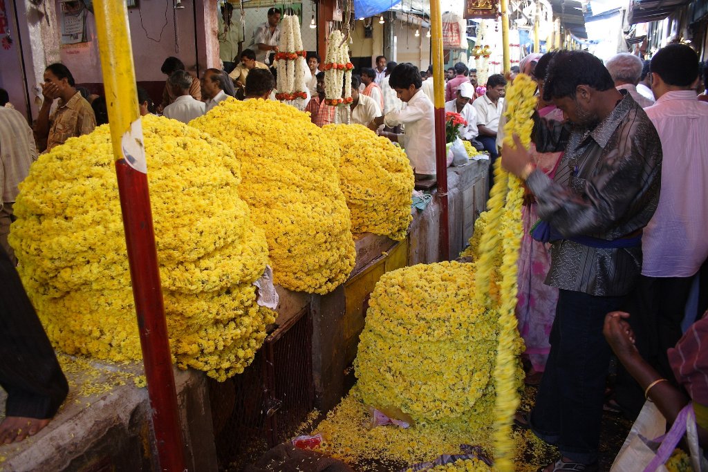 29-Devaraj Market, flowers.jpg - Devaraj Market, flowers